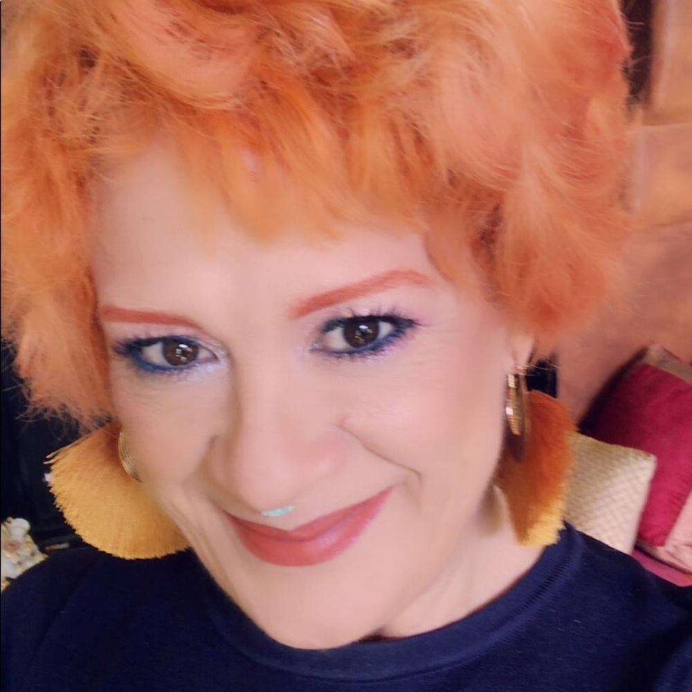 Meet your Posher, Maria